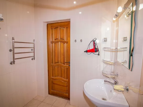 Люкс, коттеж в 3 корпусе в санатории Металлург в городе Ессентуки - фотография