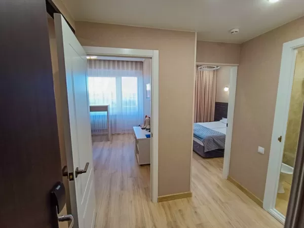 Люкс семейный в 8 корпусе в санатории Металлург в городе Ессентуки - фотография