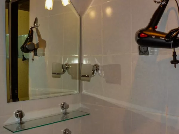 Одноместный номер 1 категории в 8 корпусе в санатории Металлург в городе Ессентуки - фотография