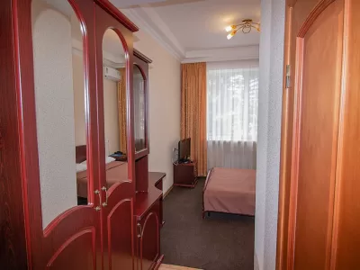 Одноместный номер 1 категории в 6 корпусе в санатории Металлург в городе Ессентуки - фотография