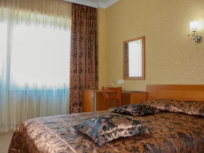 Одноместный номер 1 категории в 8 корпусе в санатории Металлург в городе Ессентуки - фотография