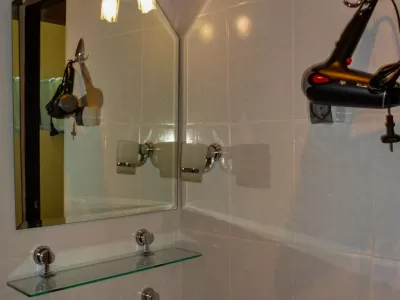 Одноместный номер 1 категории в 8 корпусе в санатории Металлург в городе Ессентуки - фотография