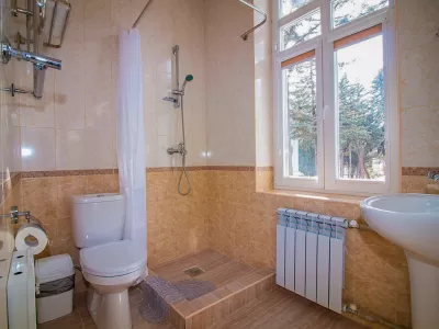 Одноместный номер 1 категории во 2 корпусе в санатории Металлург в городе Ессентуки - фотография