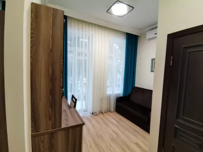 Семейный номер 1 категории во 2 корпусе в санатории Металлург в городе Ессентуки - фотография